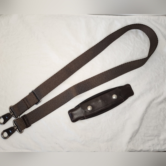 Tumi Messenger Laptop Bag Travel Set - Picture 9 of 16